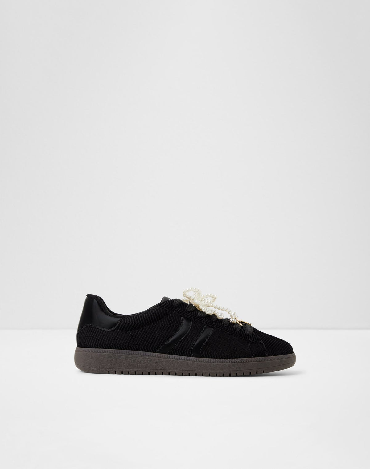 Chicsneaker2 - Black (008) - alternate image