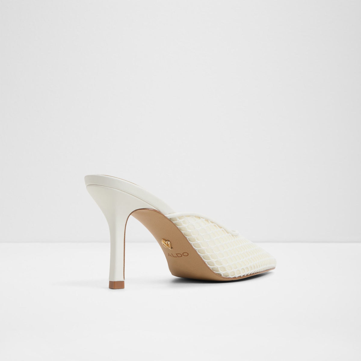 Gamilia - White - image 1
