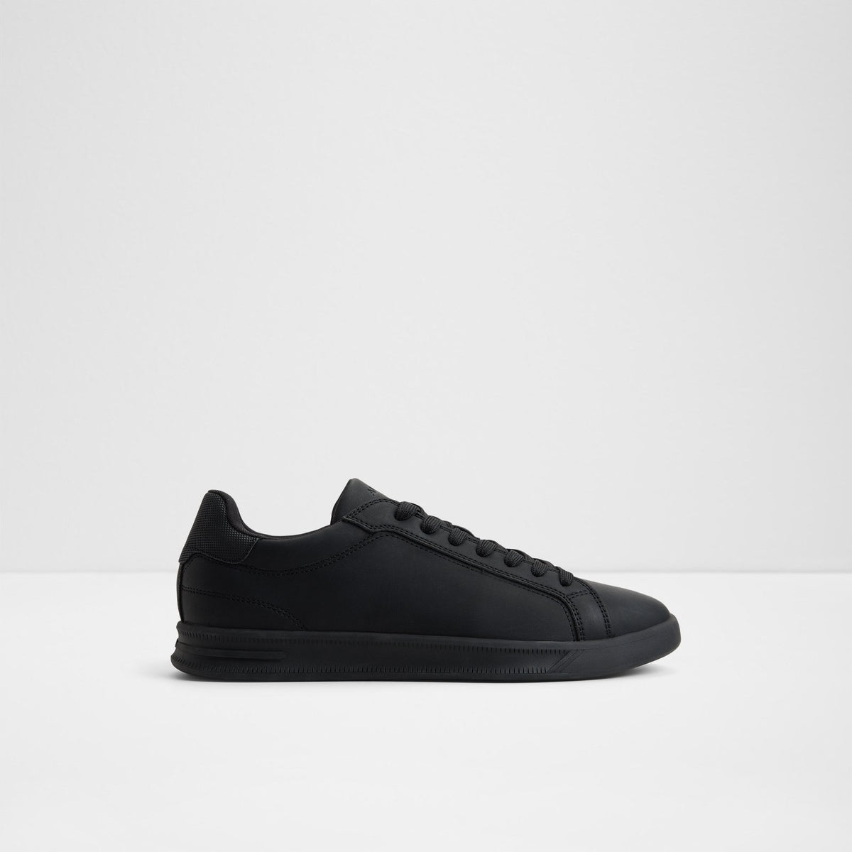 Jeremie - Black (008) - square image