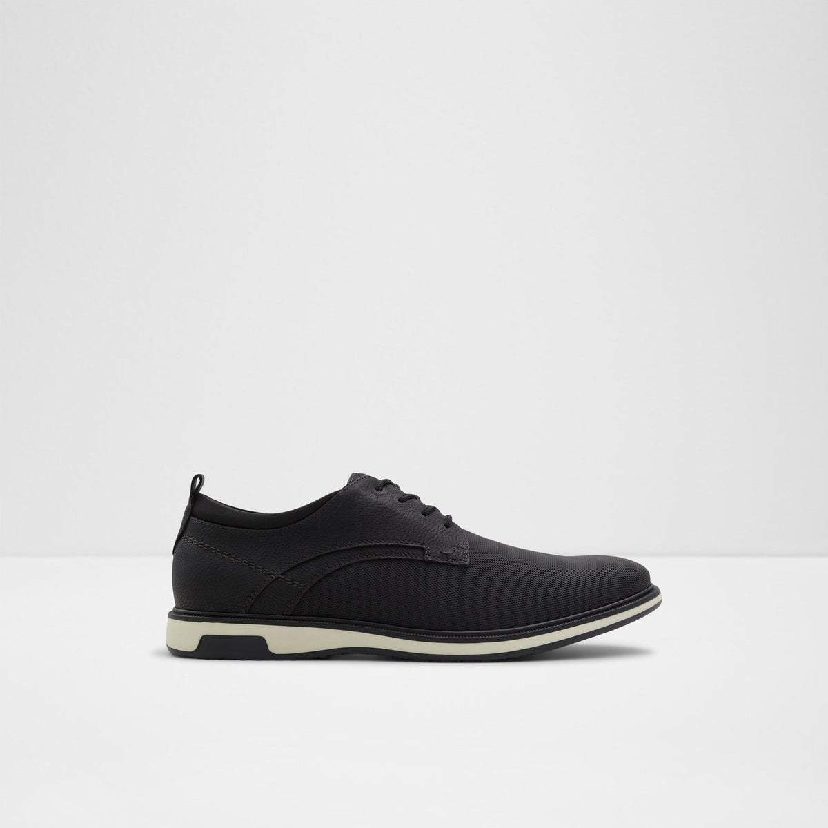 Karson - Black - square image