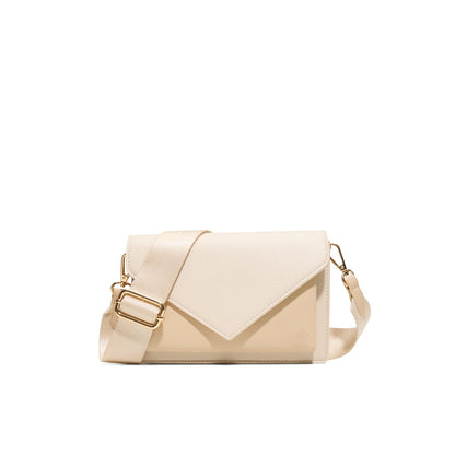 Larissaa - Sand - square image