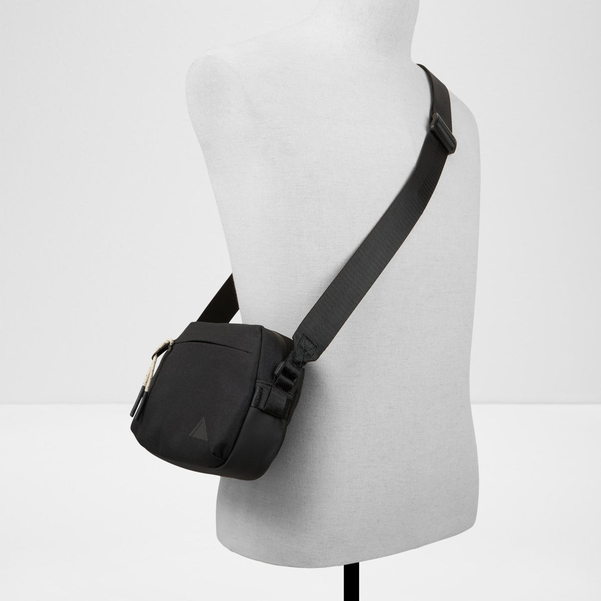 Merimbah - Black - image 3