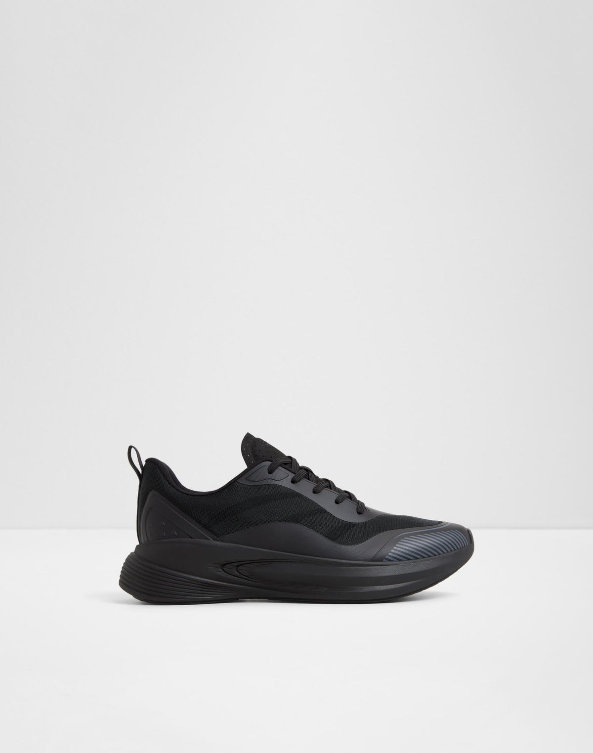 Pillowsnkr-M - Black - alternate image