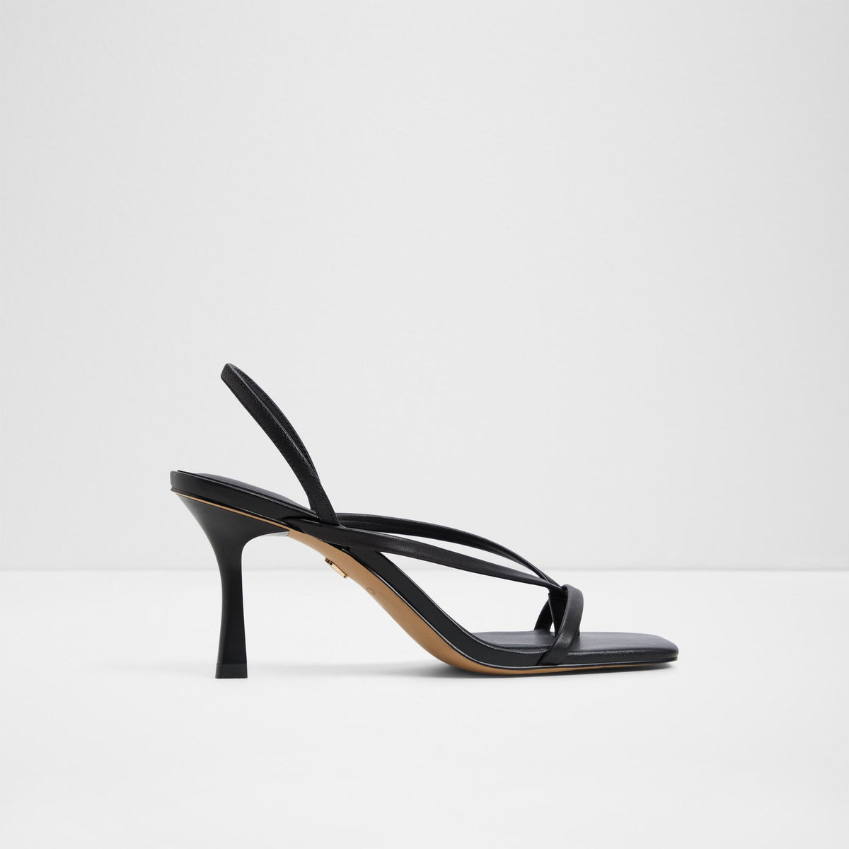 Riva - Black - square image