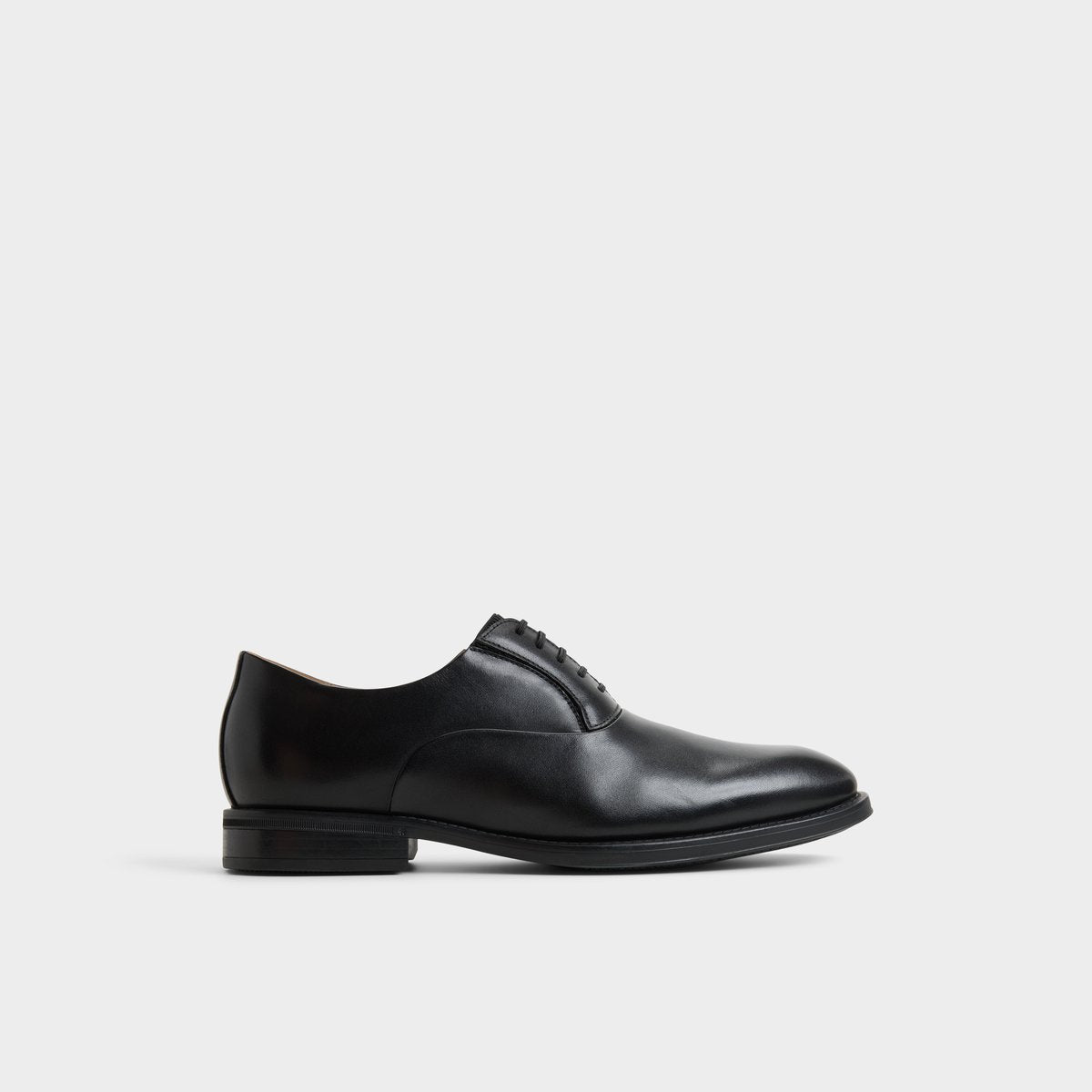 Santino - Black (001) - square image