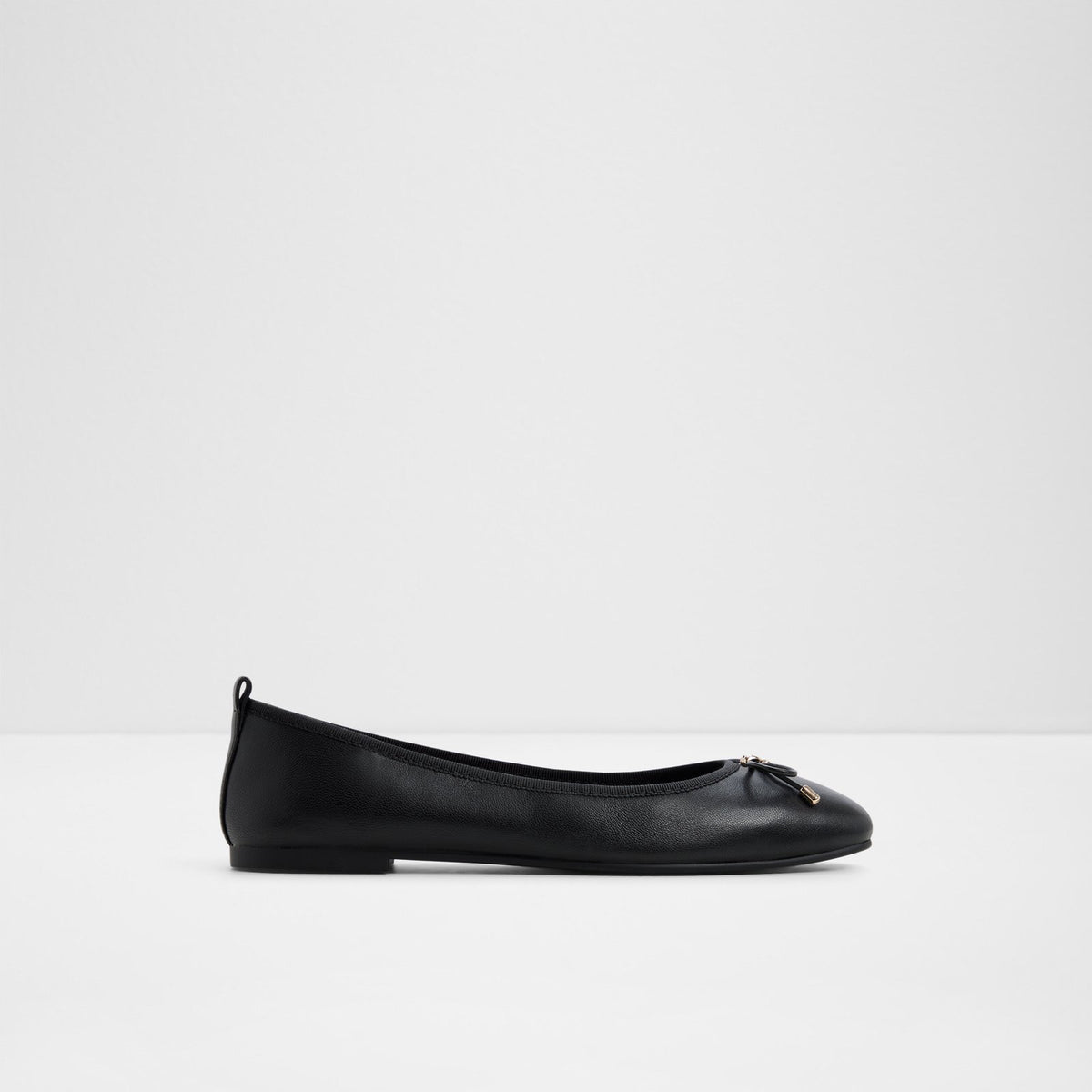 Taylynn - Black - square image